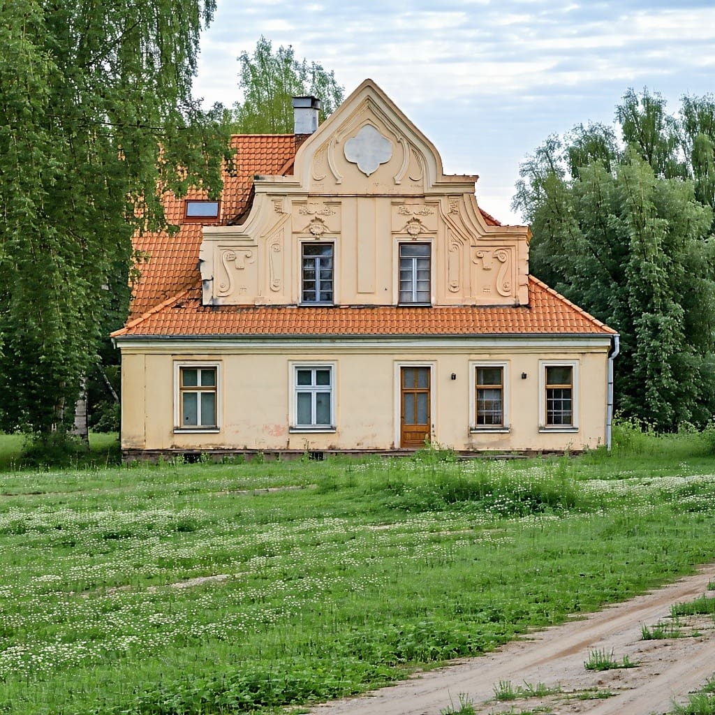 a view of a traditional townhouse in Belarus