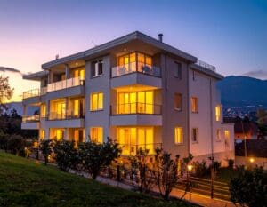 Енергетски ефикасното застаклување ги намалува сметките и ја подобрува удобноста во македонските домови